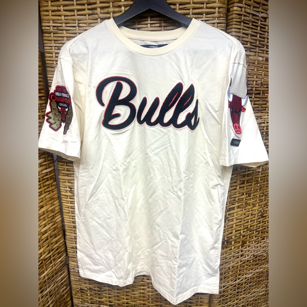 Pro Standard- Chicago Bulls Patch Shirt- Cream,‎ Size: Large